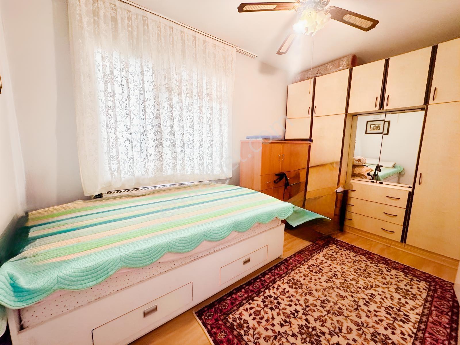 Karşıyaka Alaybey İzban Cepheli Tadilatlı Satılık 2+1 Daire — fotoğraf 33