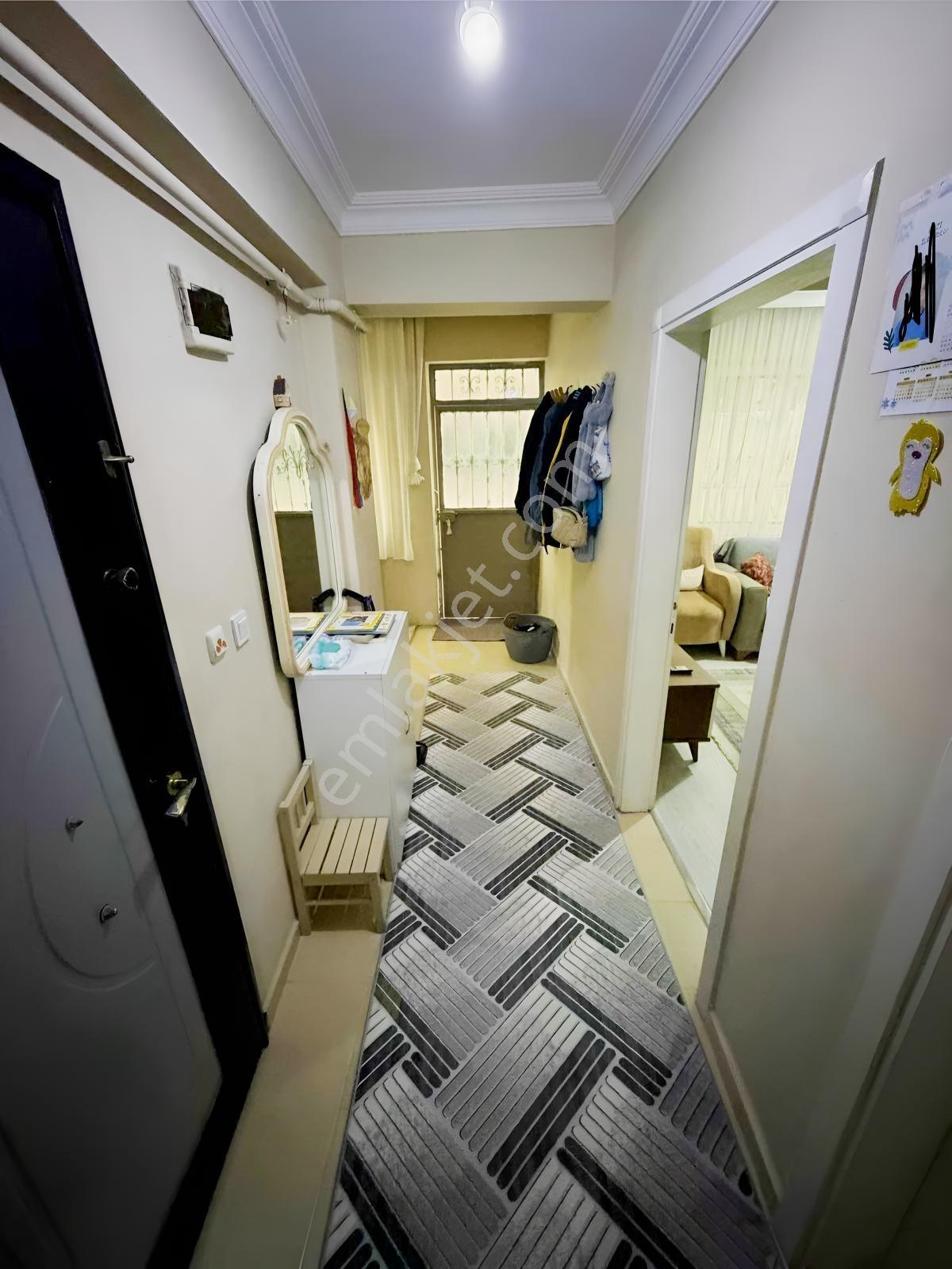 Uğur Gayrimenkul'den Gazi Mah'de Satılık 1+1 Bahçe Katı — fotoğraf 5