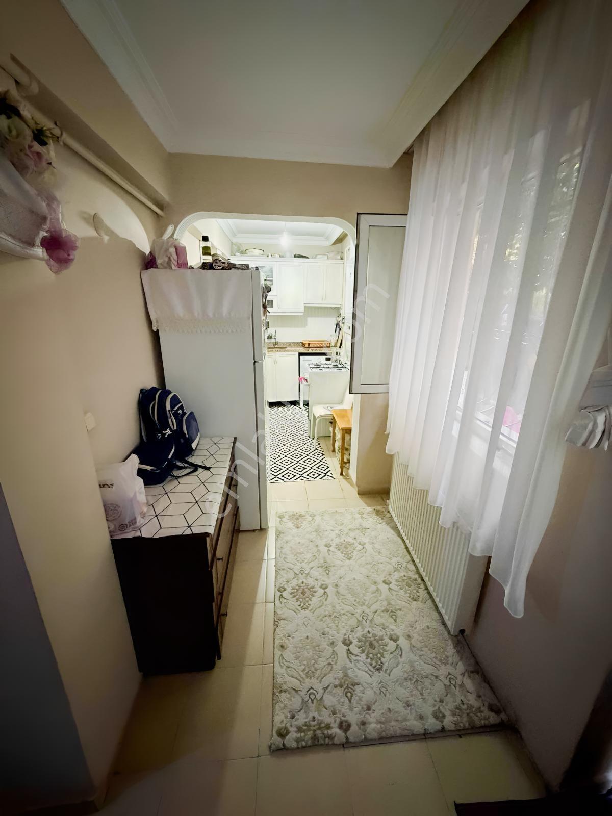 Uğur Gayrimenkul'den Gazi Mah'de Satılık 1+1 Bahçe Katı — fotoğraf 6