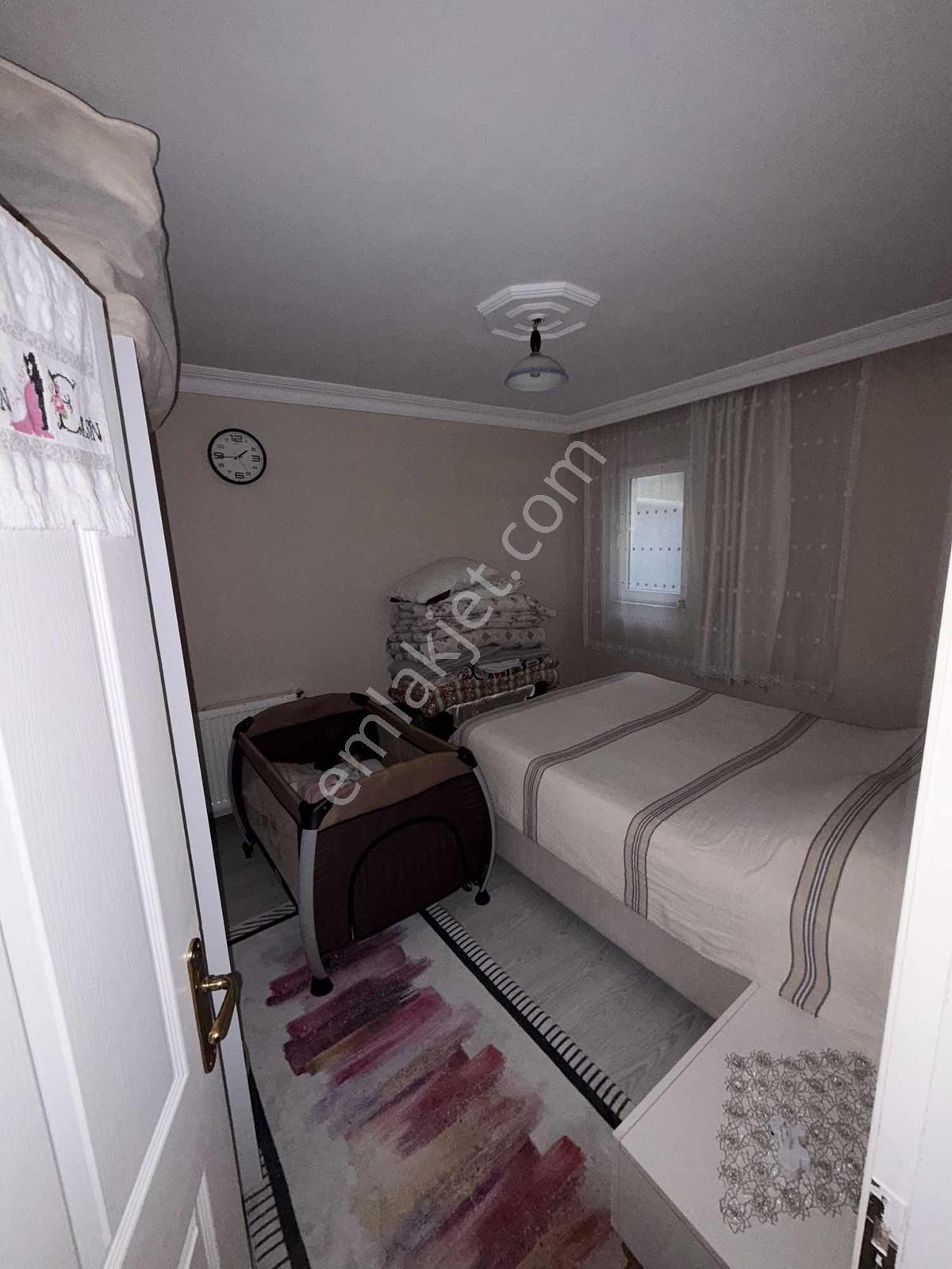 Uğur Gayrimenkul'den Gazi Mah'de Satılık 1+1 Bahçe Katı — fotoğraf 9