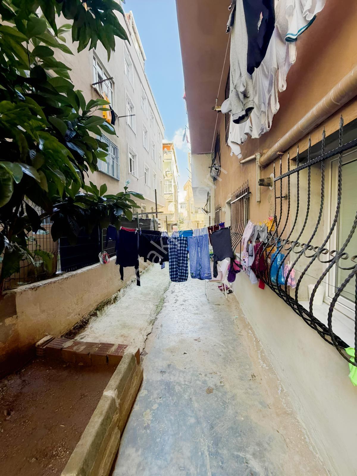 Uğur Gayrimenkul'den Gazi Mah'de Satılık 1+1 Bahçe Katı — fotoğraf 12