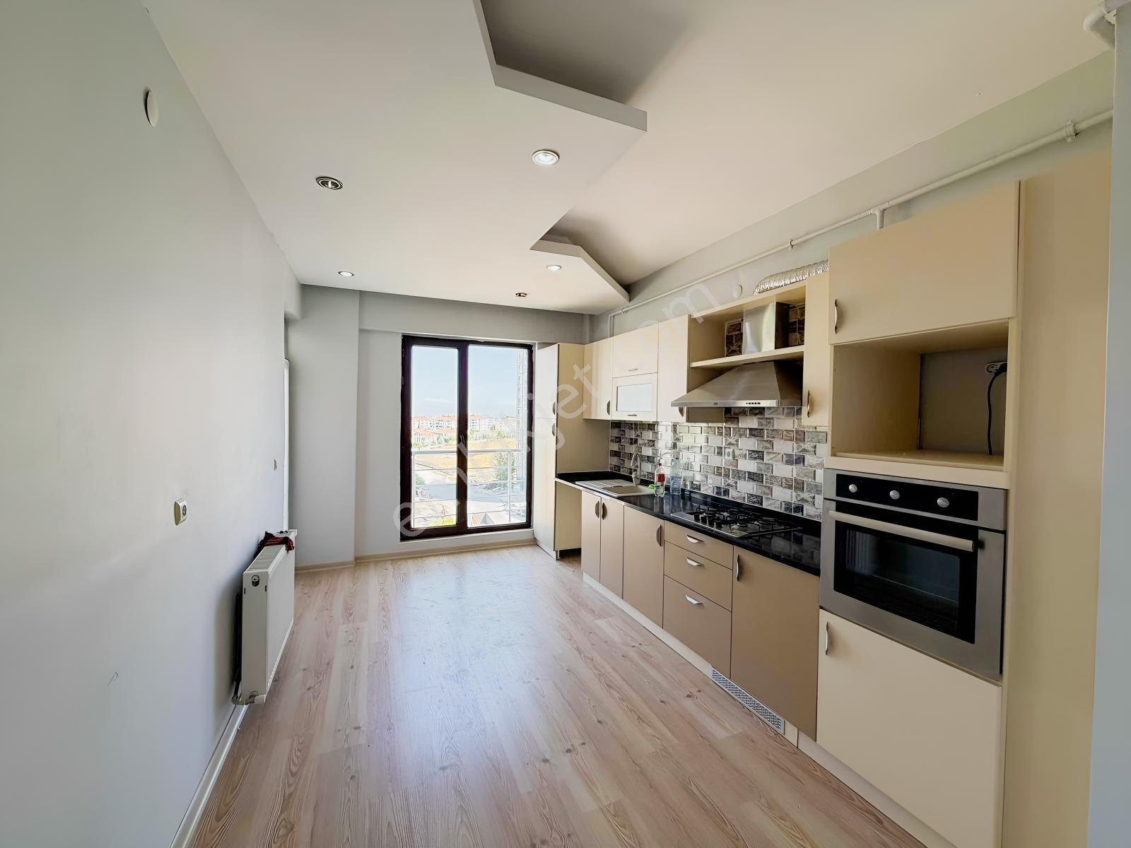 Yusuf Karadağlıdan Yakıncada Az Hsrlı Site İçi Satılık 3+1 Daire — fotoğraf 12