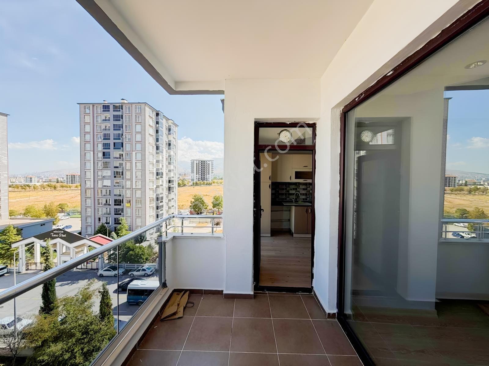 Yusuf Karadağlıdan Yakıncada Az Hsrlı Site İçi Satılık 3+1 Daire — fotoğraf 17