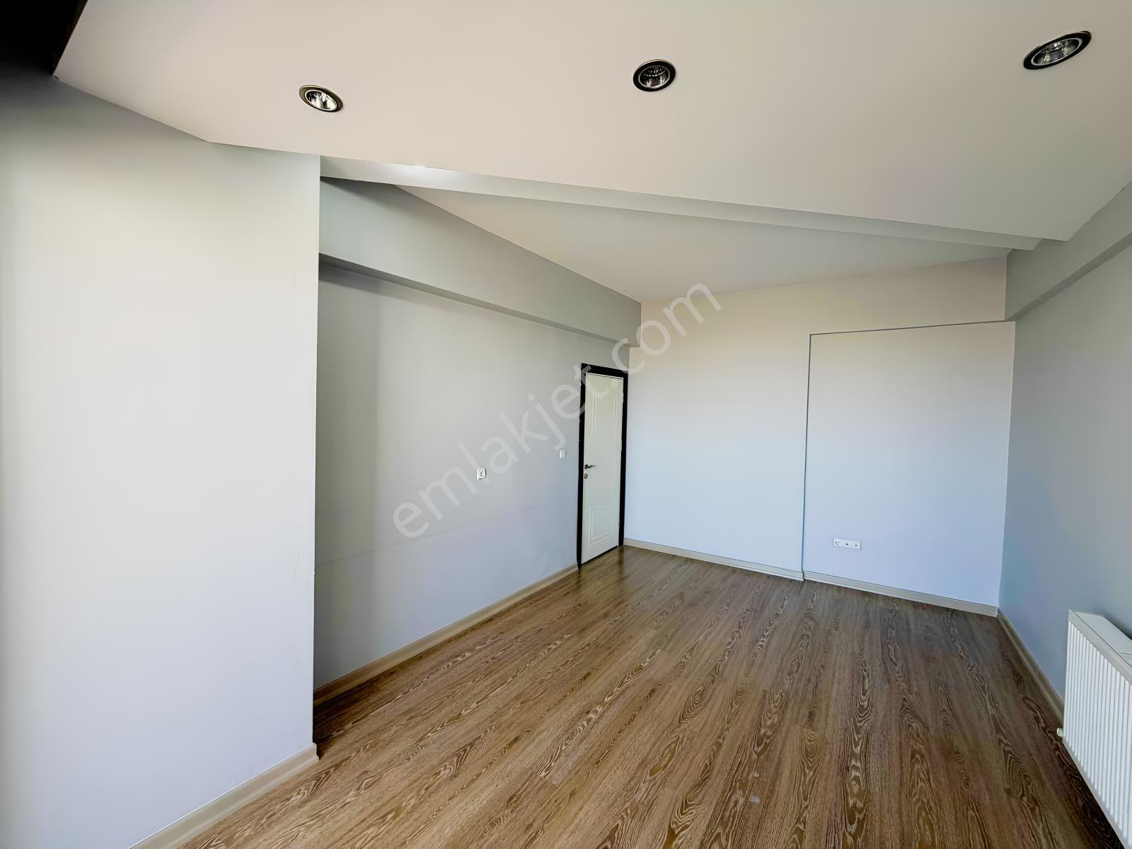 Yusuf Karadağlıdan Yakıncada Az Hsrlı Site İçi Satılık 3+1 Daire — fotoğraf 19