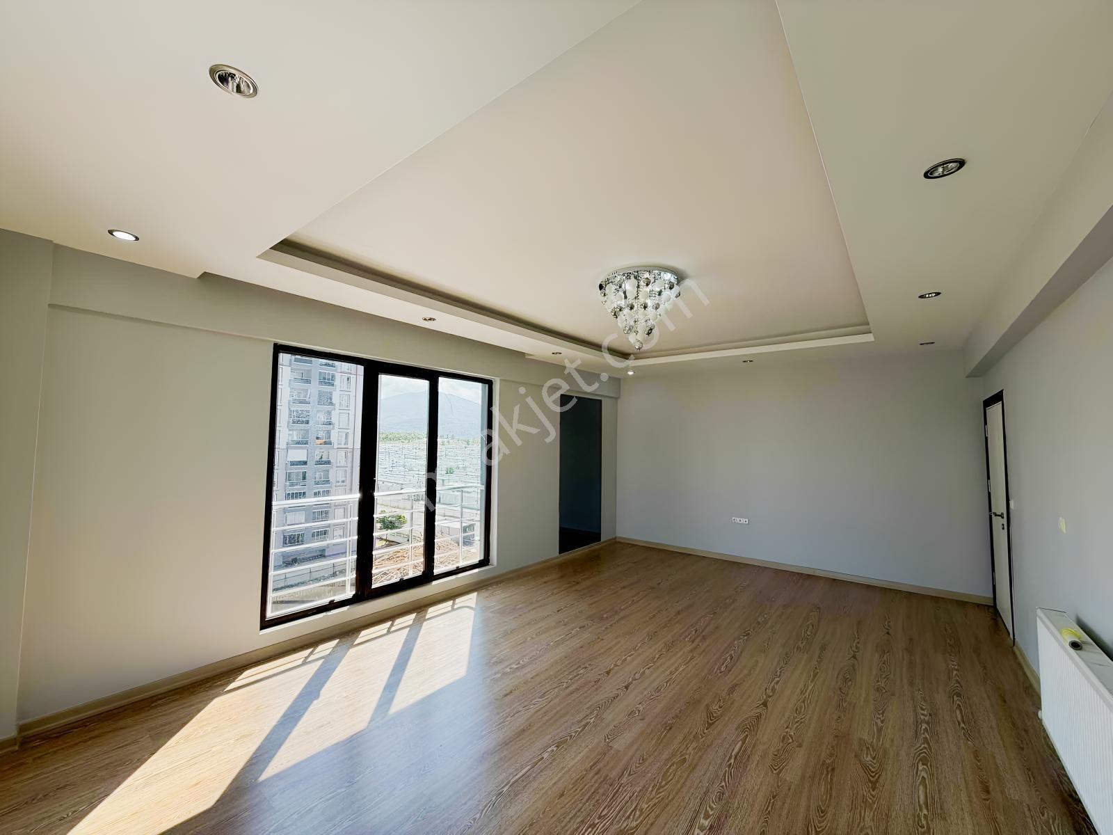 Yusuf Karadağlıdan Yakıncada Az Hsrlı Site İçi Satılık 3+1 Daire — fotoğraf 22