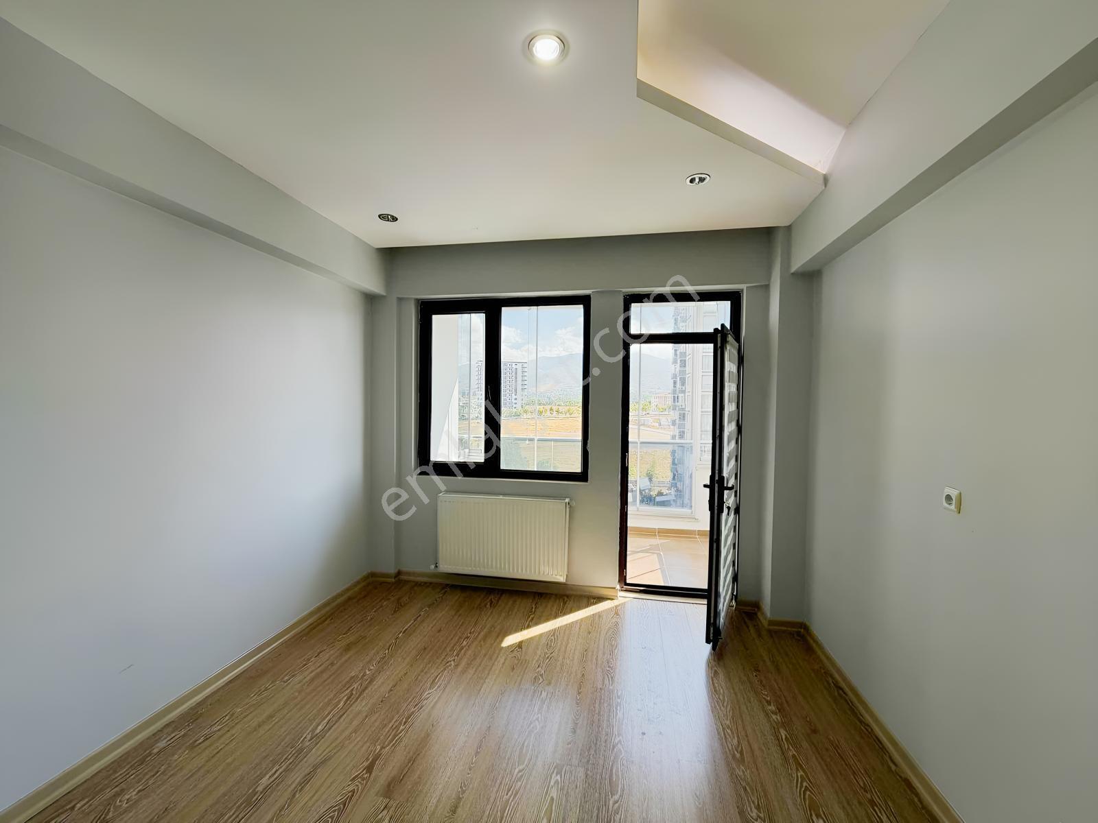 Yusuf Karadağlıdan Yakıncada Az Hsrlı Site İçi Satılık 3+1 Daire — fotoğraf 29