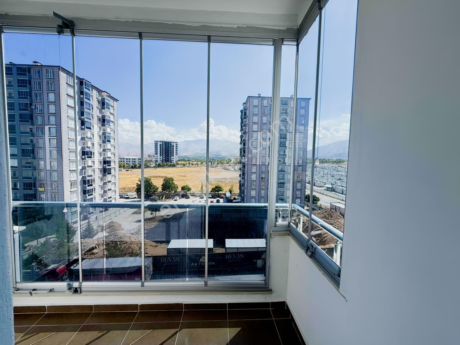 Yusuf Karadağlıdan Yakıncada Az Hsrlı Site İçi Satılık 3+1 Daire — fotoğraf 30