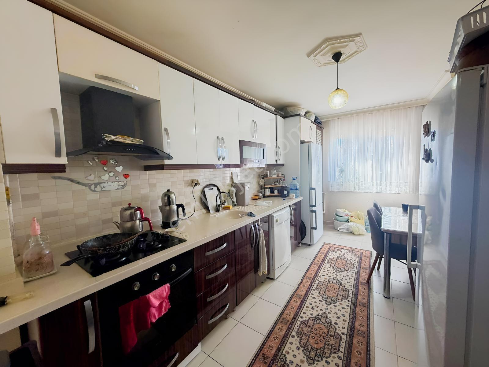 Es-As'Tan Pınarbaşında Ebvyn Bnyolu Yapılı Ferah 130M2 3+1 Daire
