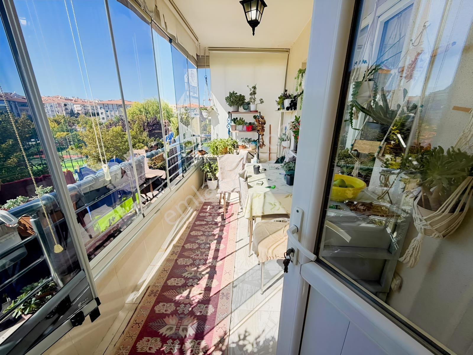 Es-as'tan Pınarbaşında Ebvyn Bnyolu Yapılı Ferah 130m2 3+1 Daire — fotoğraf 5