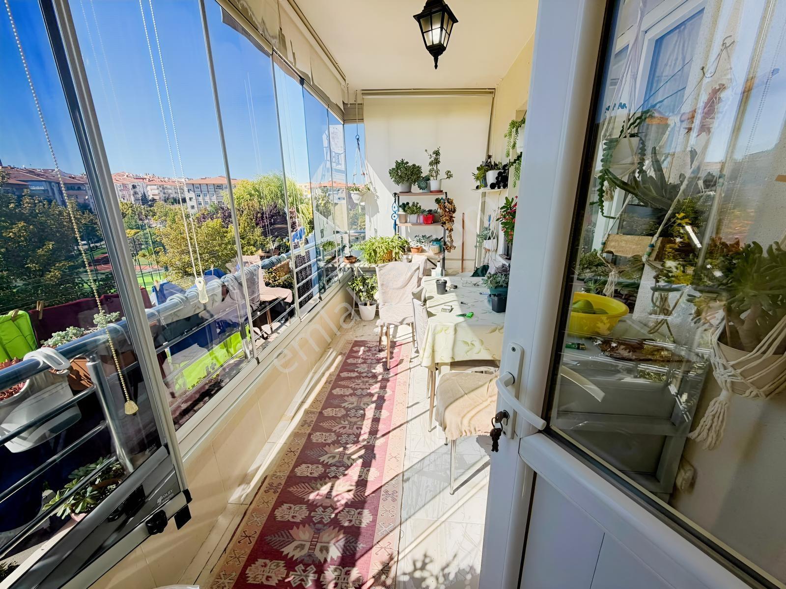 Es-as'tan Pınarbaşında Ebvyn Bnyolu Yapılı Ferah 130m2 3+1 Daire — fotoğraf 6