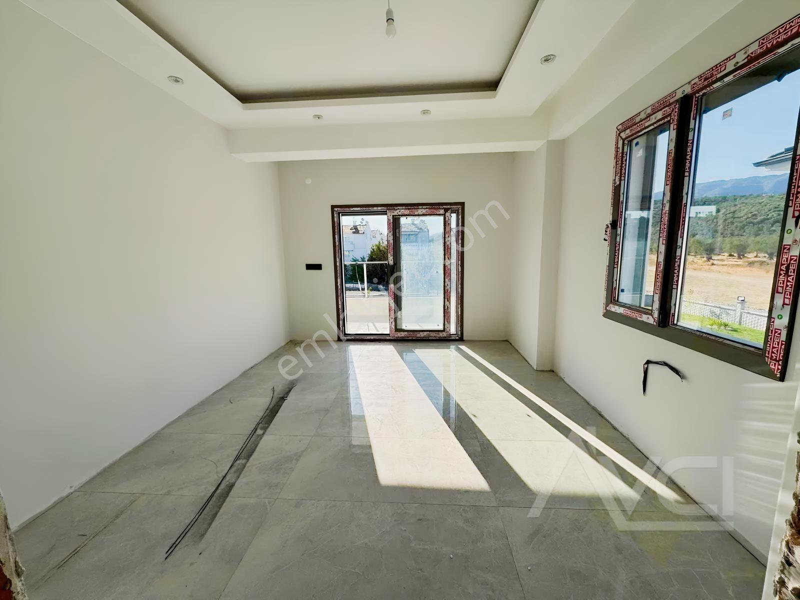 Avcı'dan 600m2 Arsalı Tam Müstakil Havuzlu Villa — fotoğraf 13