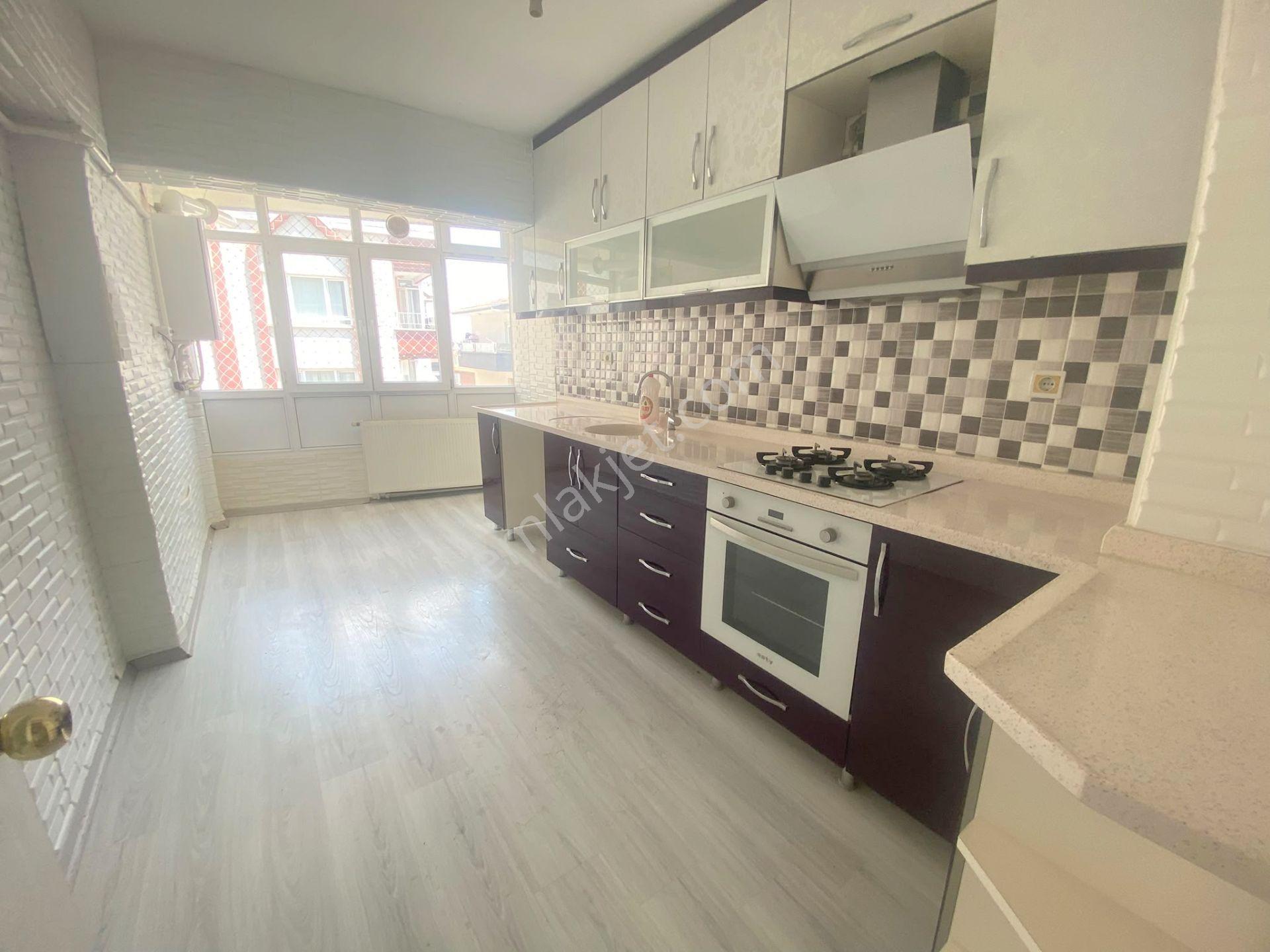 Hemdem Gayrimenkul'den Topçu'da Geniş Ferah 6+1 Satılık Daire — fotoğraf 4