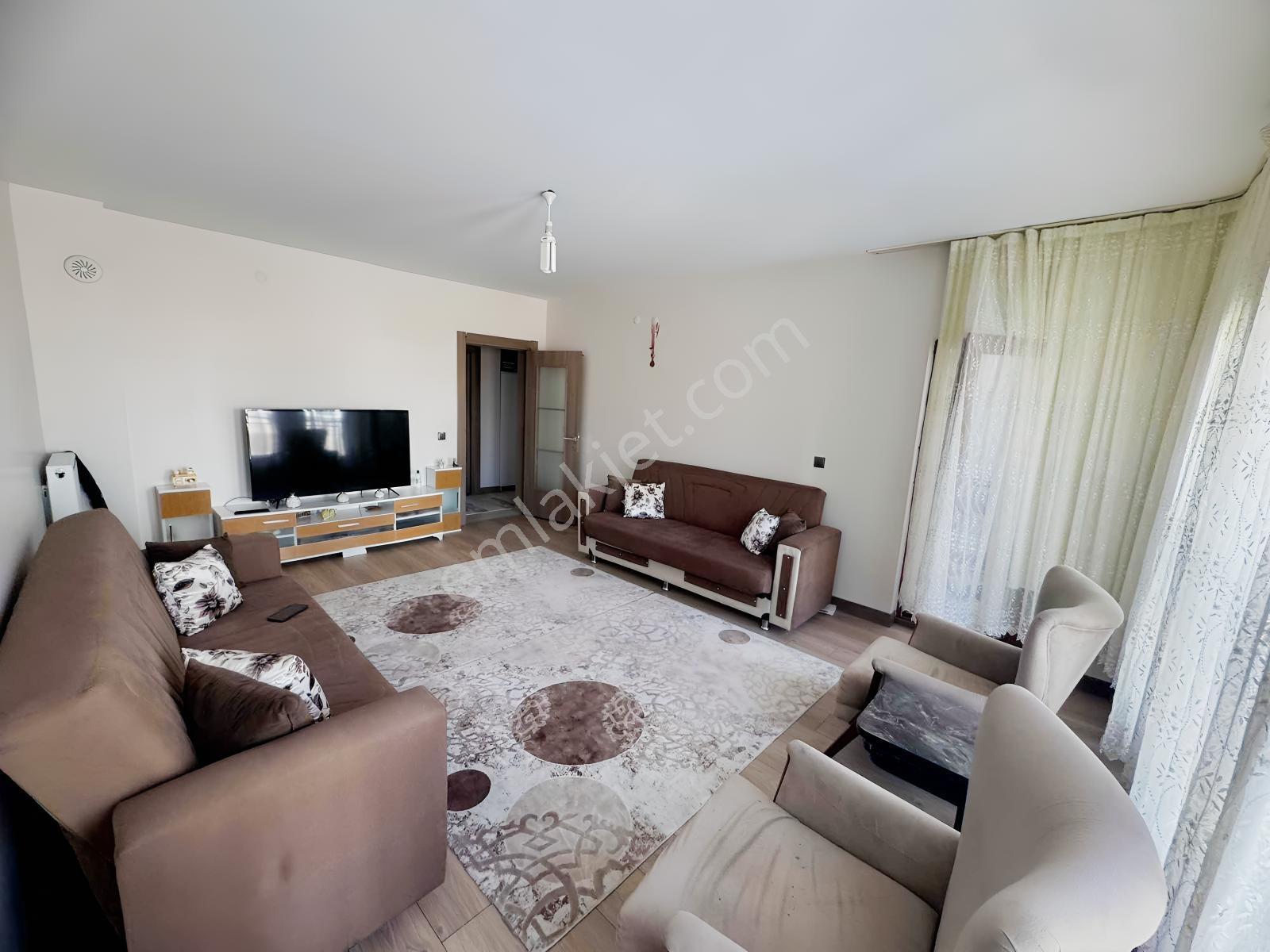 Çatalçeşme Tokilerinde Tapusu Hazır 2+1 Ara Kat Daire — fotoğraf 2