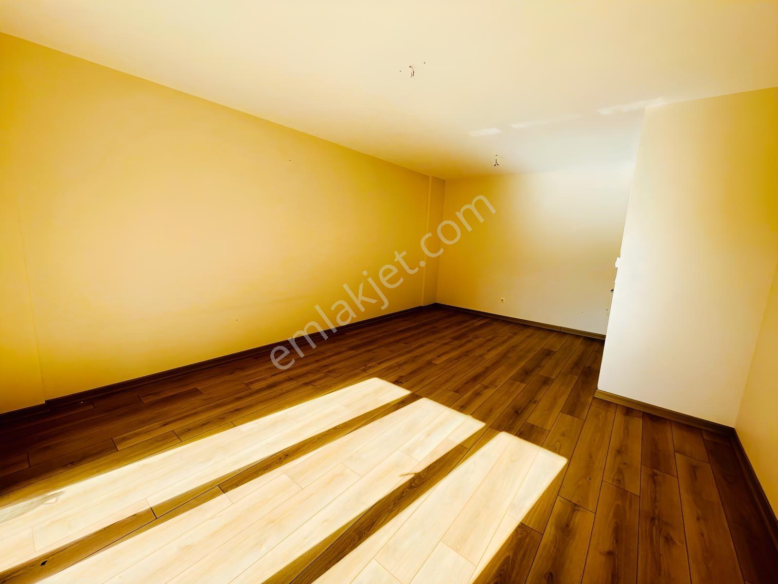 Kemerburgaz Metro Durağına 2 Dk Mesafede 150m2 3+1 Bahçe Katı — fotoğraf 4
