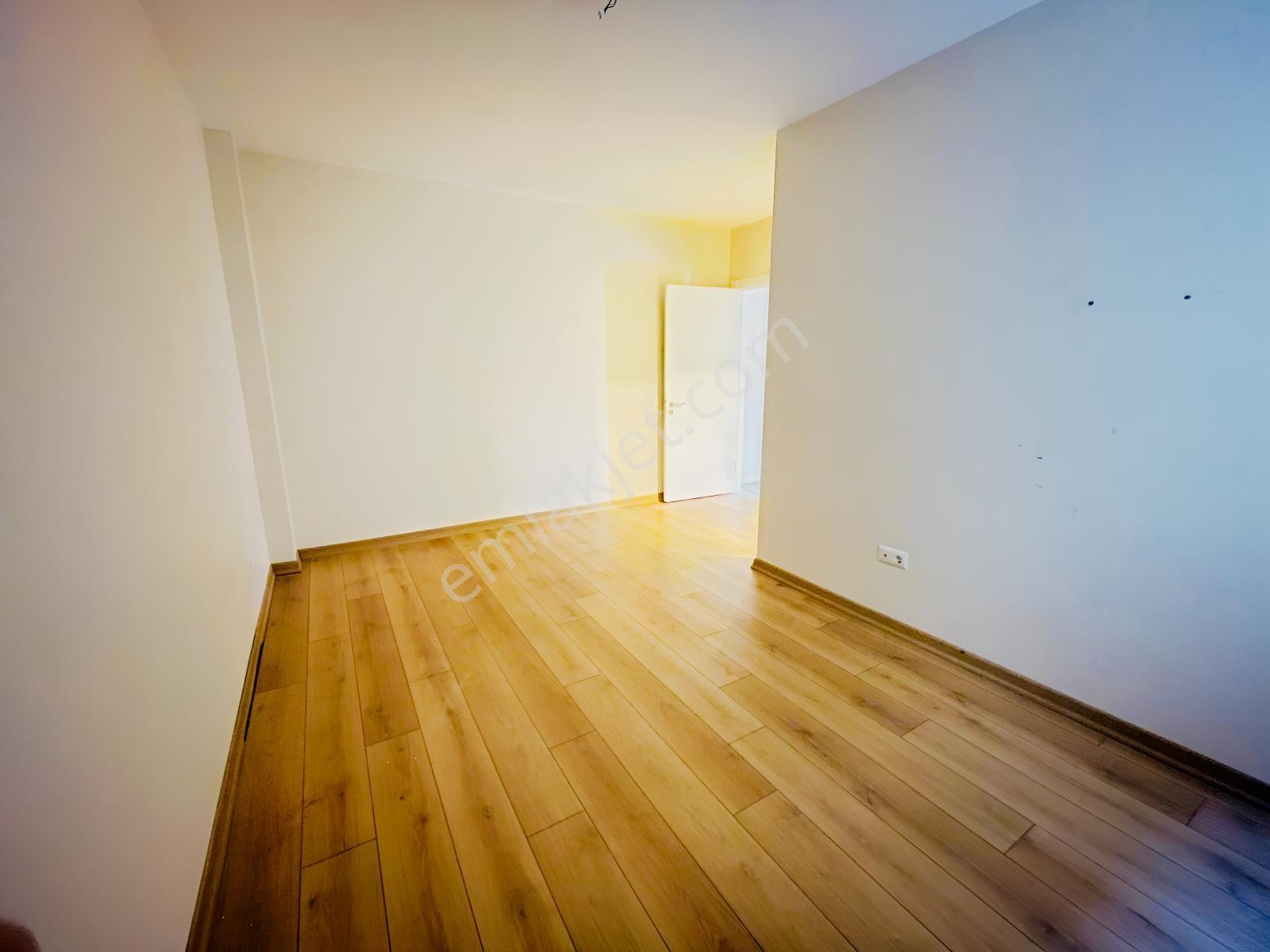 Kemerburgaz Metro Durağına 2 Dk Mesafede 150m2 3+1 Bahçe Katı — fotoğraf 8
