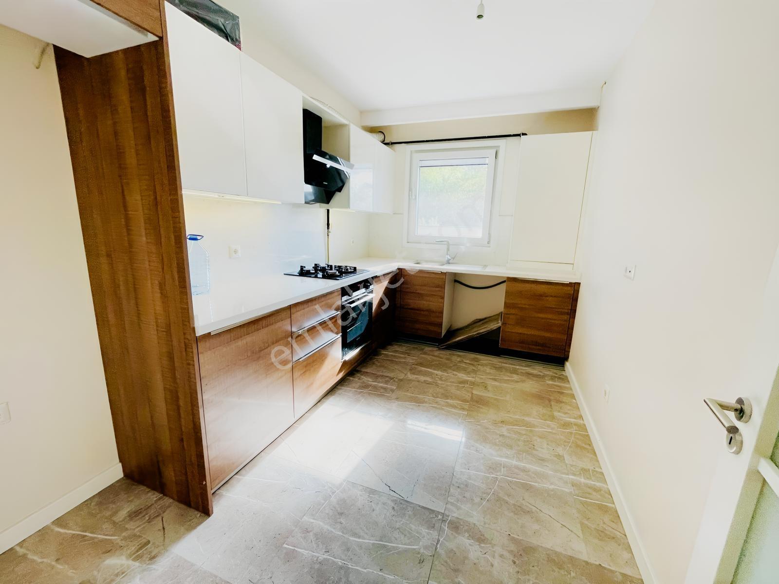 Kemerburgaz Metro Durağına 2 Dk Mesafede 150m2 3+1 Bahçe Katı — fotoğraf 11