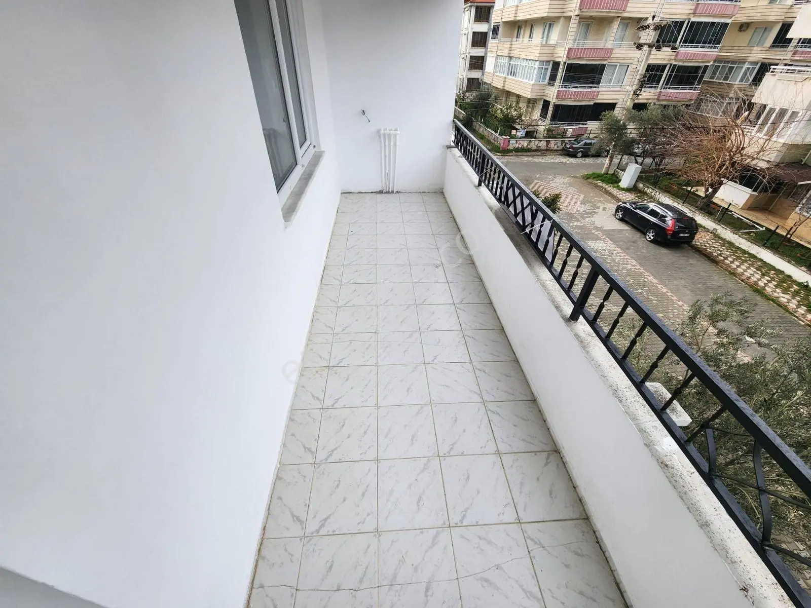 Referans'tan Akçay Merkez'de Ayrı Mutfak Ara Kat Lüx 2+1 Daire — fotoğraf 27