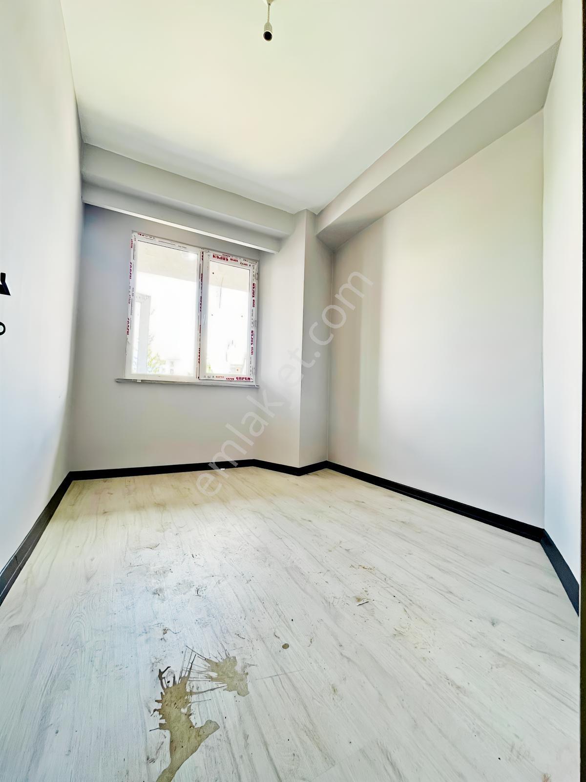 Araç Takasına Uygun Acil Satılık Sıfır Merkezi Konum Satılık 2+1 — fotoğraf 17