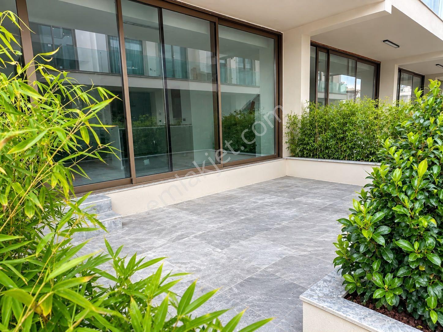 Alata'da Satılık Tripleks Villa, 4+1, 210m², Havuzlu — fotoğraf 6