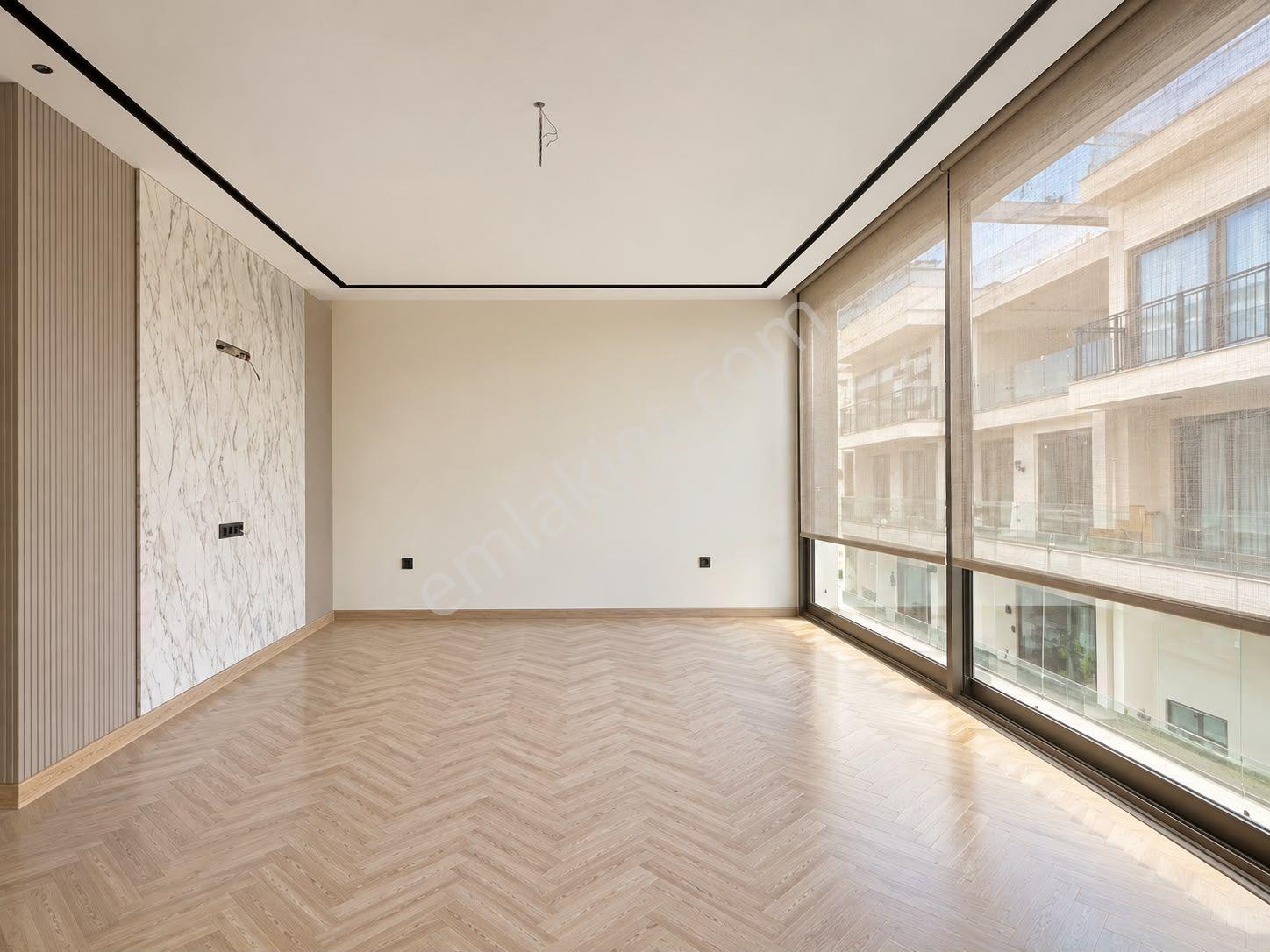 Alata'da Satılık Tripleks Villa, 4+1, 210m², Havuzlu — fotoğraf 12
