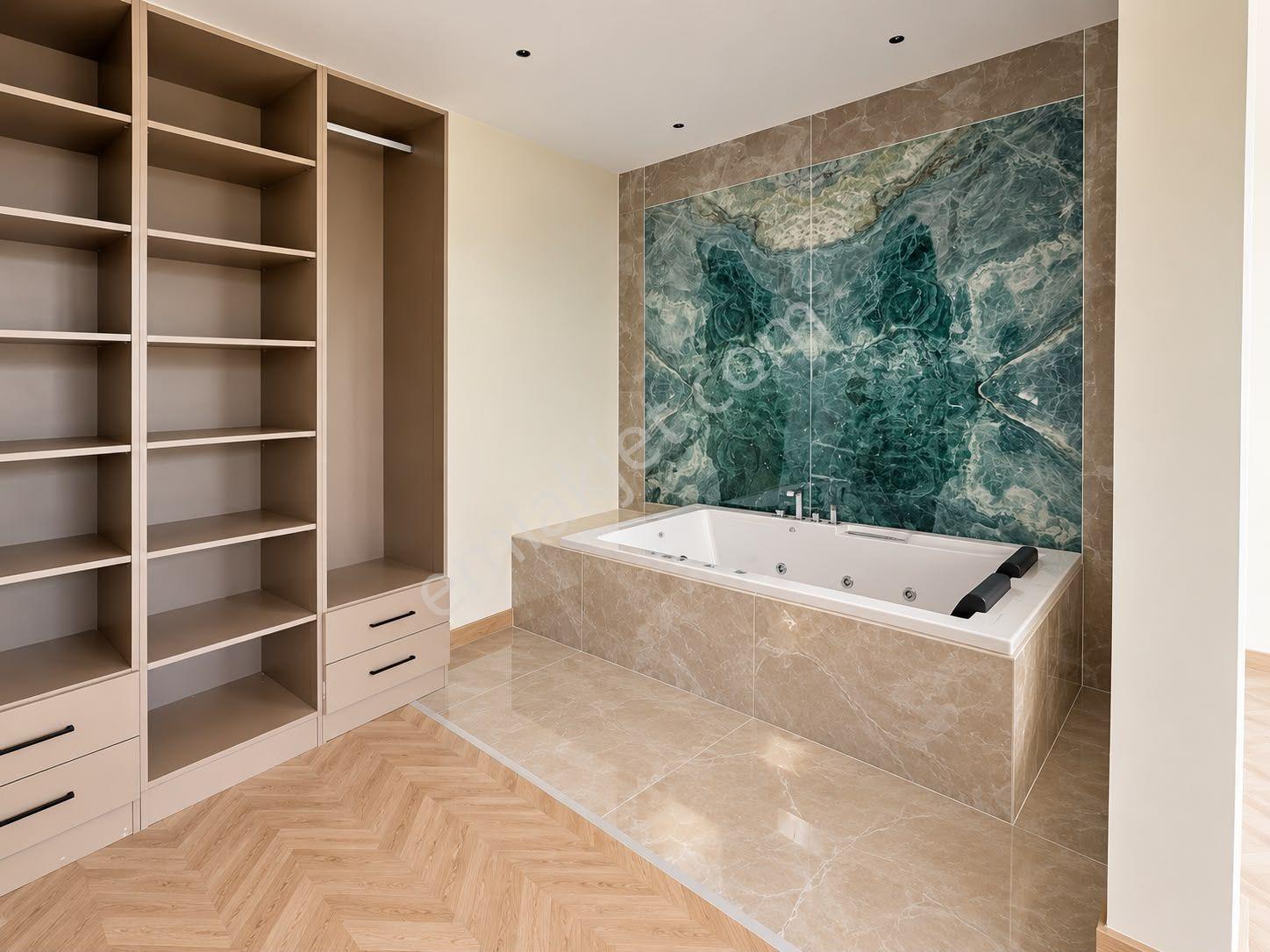 Alata'da Satılık Tripleks Villa, 4+1, 210m², Havuzlu — fotoğraf 19