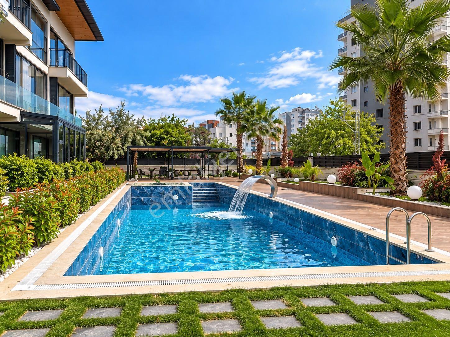 Alata'da Satılık Tripleks Villa, 4+1, 210m², Havuzlu — fotoğraf 25