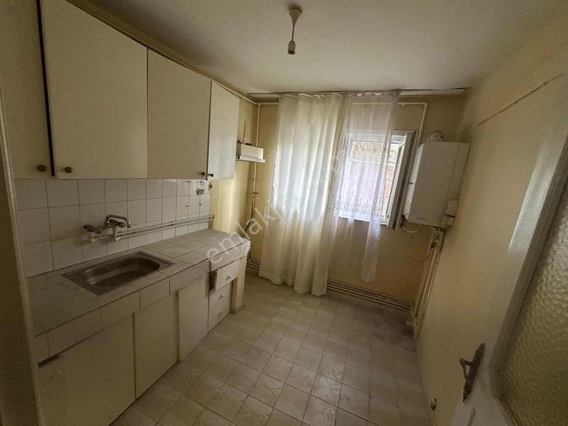 Özer Emlakdan Satılık 2+1 Daire — fotoğraf 2