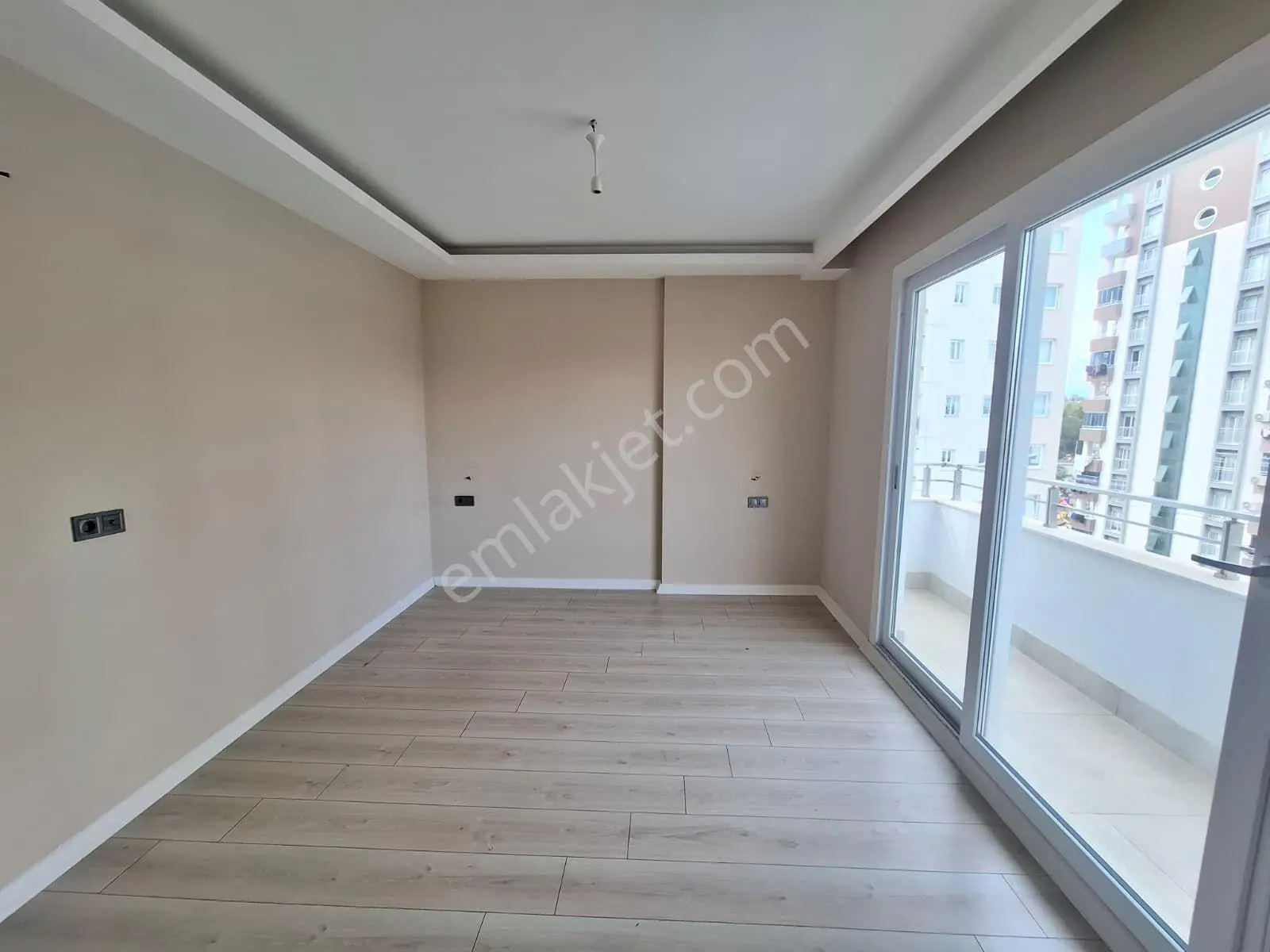 100.yıl Altıneller Diş Hastanesi Civarı Sitede Havuzlu Hasarsız Giy.odalı D.gaz Ç.banyolu 2+1 — fotoğraf 4