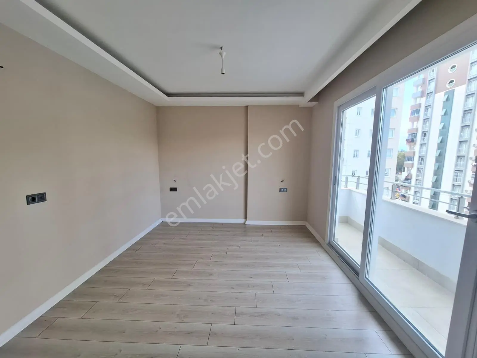 100.yıl Altıneller Diş Hastanesi Civarı Sitede Havuzlu Hasarsız Giy.odalı D.gaz Ç.banyolu 2+1 — fotoğraf 5