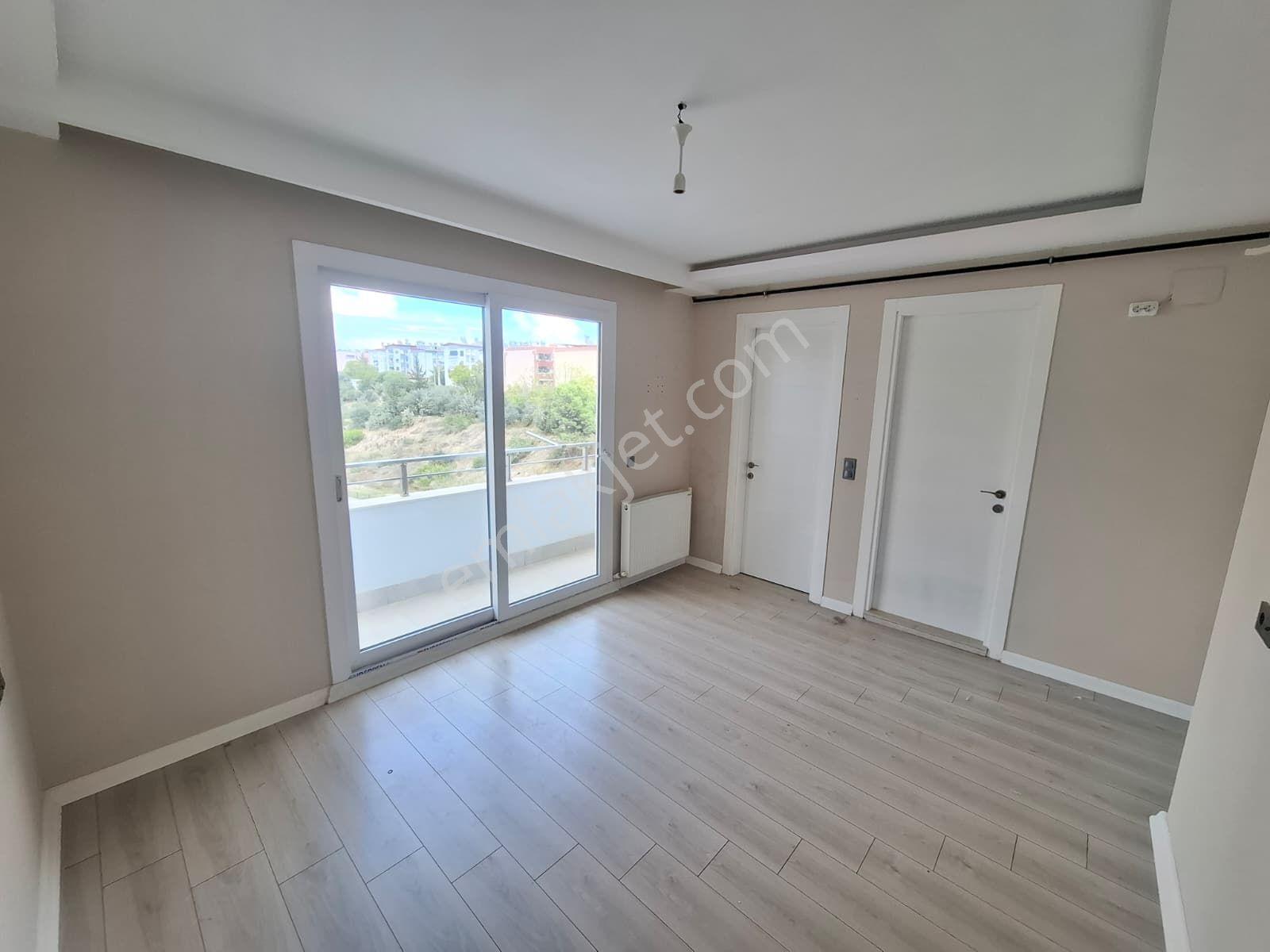 100.yıl Altıneller Diş Hastanesi Civarı Sitede Havuzlu Hasarsız Giy.odalı D.gaz Ç.banyolu 2+1 — fotoğraf 7