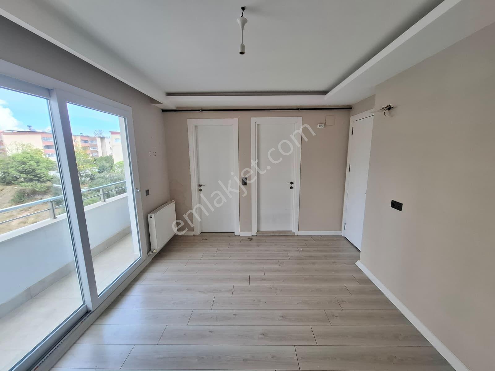 100.yıl Altıneller Diş Hastanesi Civarı Sitede Havuzlu Hasarsız Giy.odalı D.gaz Ç.banyolu 2+1 — fotoğraf 8