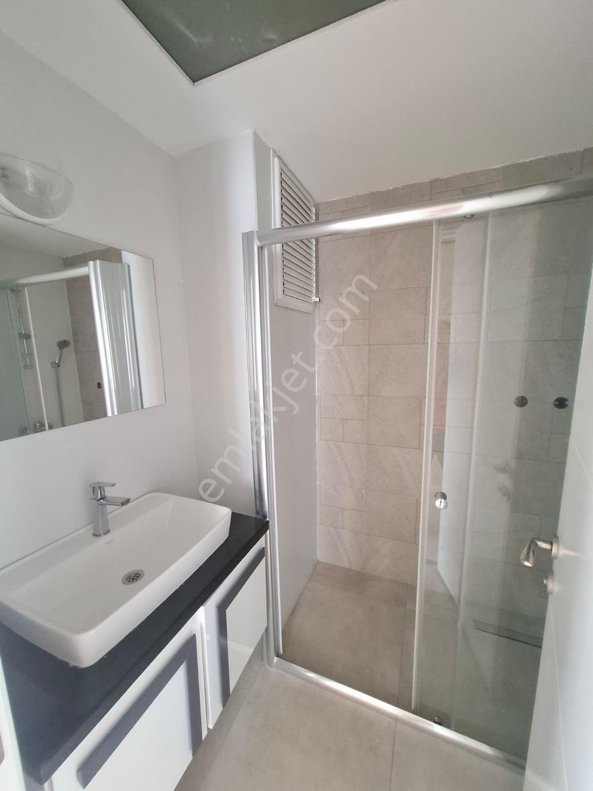 100.yıl Altıneller Diş Hastanesi Civarı Sitede Havuzlu Hasarsız Giy.odalı D.gaz Ç.banyolu 2+1 — fotoğraf 10