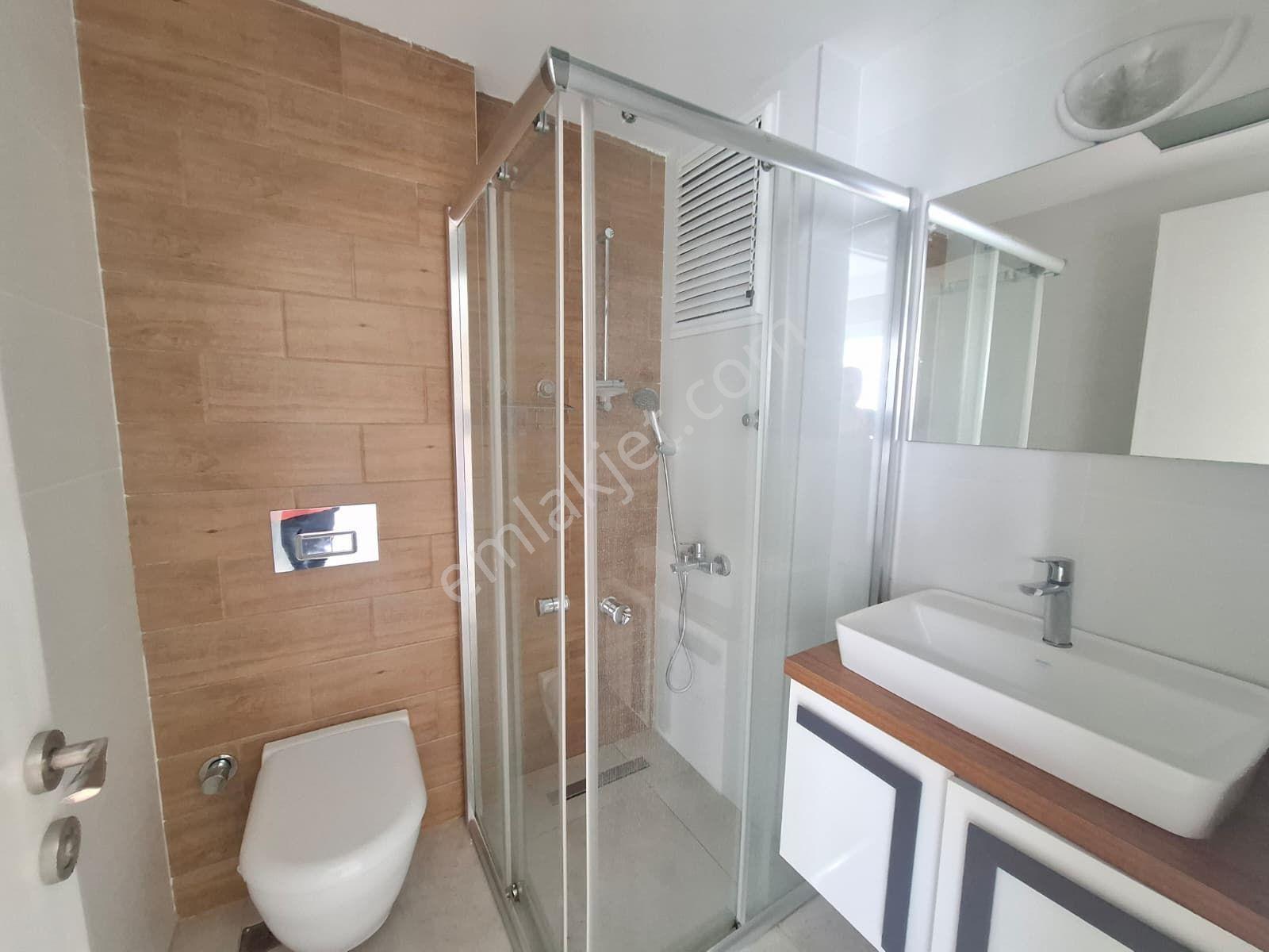 100.yıl Altıneller Diş Hastanesi Civarı Sitede Havuzlu Hasarsız Giy.odalı D.gaz Ç.banyolu 2+1 — fotoğraf 17