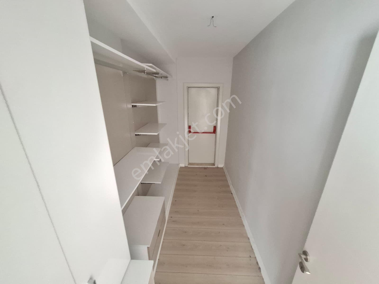 100.yıl Altıneller Diş Hastanesi Civarı Sitede Havuzlu Hasarsız Giy.odalı D.gaz Ç.banyolu 2+1 — fotoğraf 18