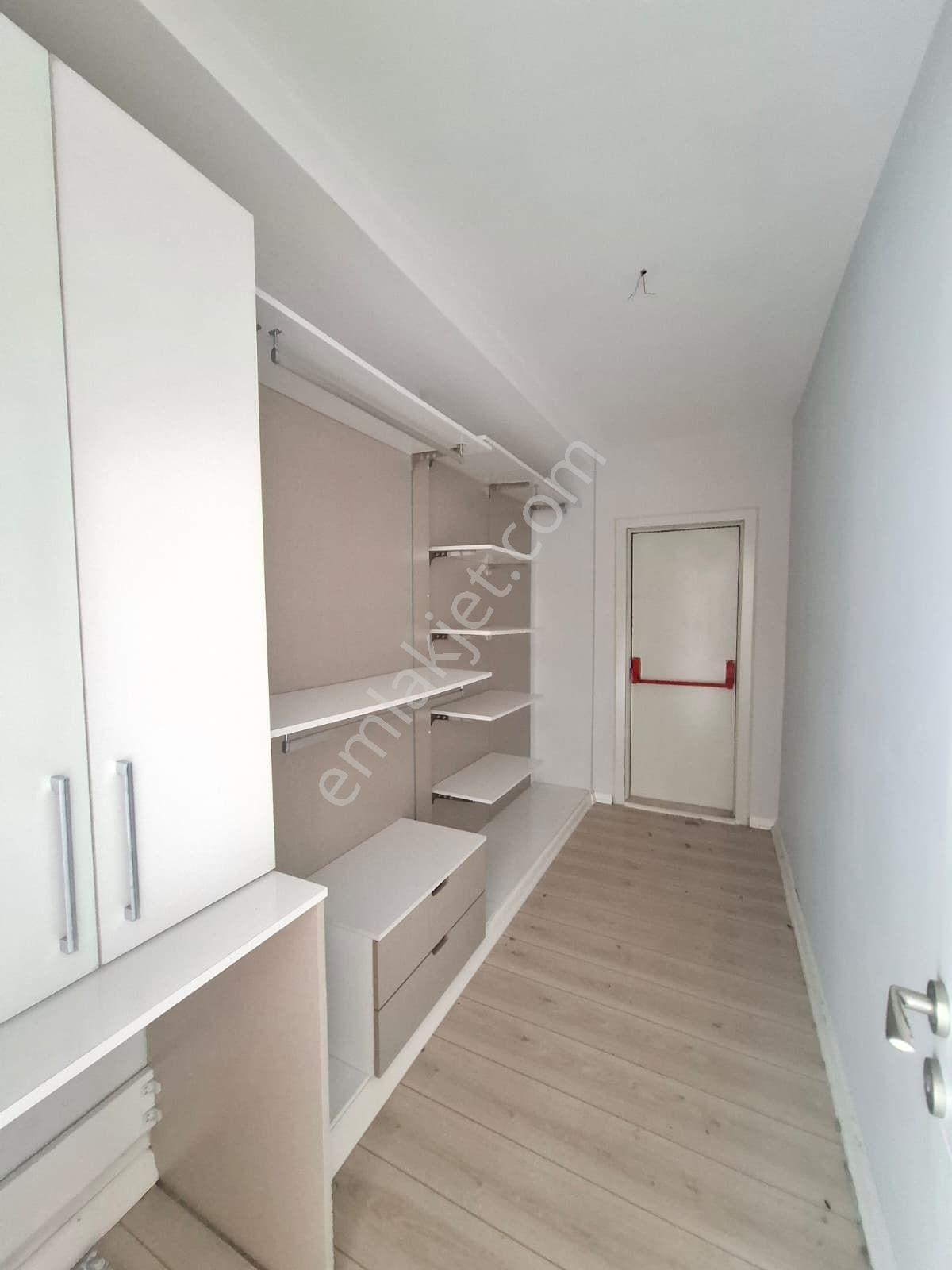 100.yıl Altıneller Diş Hastanesi Civarı Sitede Havuzlu Hasarsız Giy.odalı D.gaz Ç.banyolu 2+1 — fotoğraf 19