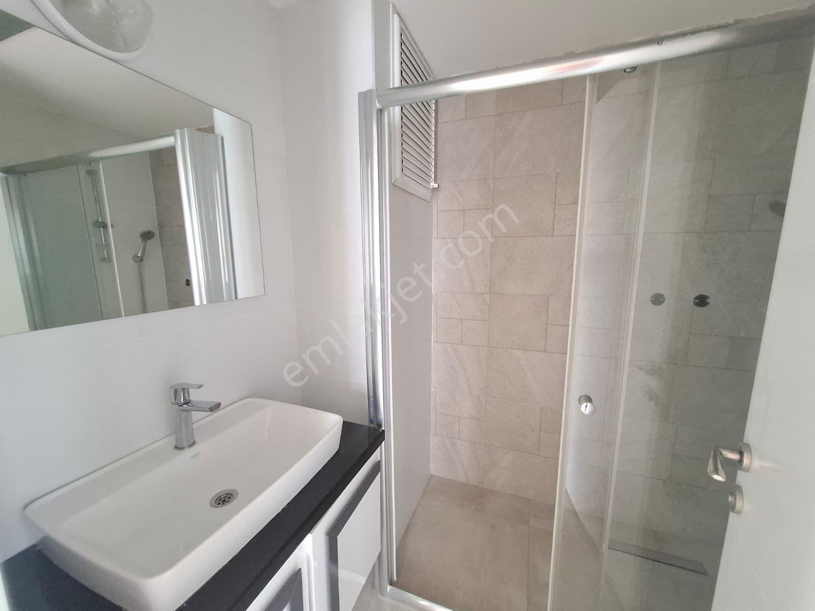100.yıl Altıneller Diş Hastanesi Civarı Sitede Havuzlu Hasarsız Giy.odalı D.gaz Ç.banyolu 2+1 — fotoğraf 20