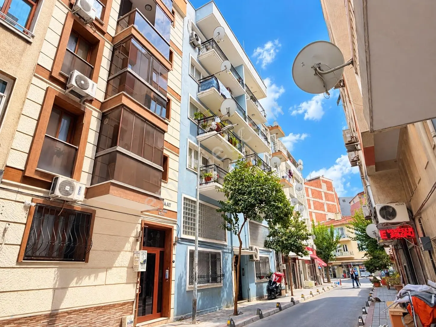 Kahramanlar Fuar Kapısı Yakını Satılık 2+1 Boş Daire — fotoğraf 2
