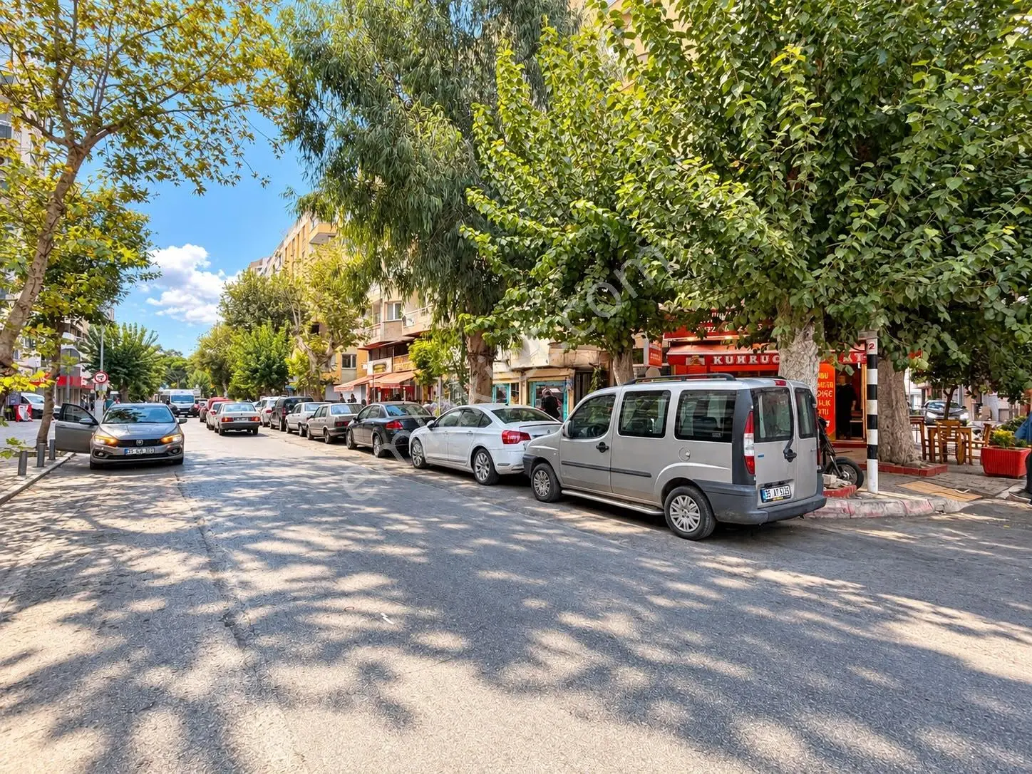 Kahramanlar Fuar Kapısı Yakını Satılık 2+1 Boş Daire — fotoğraf 4