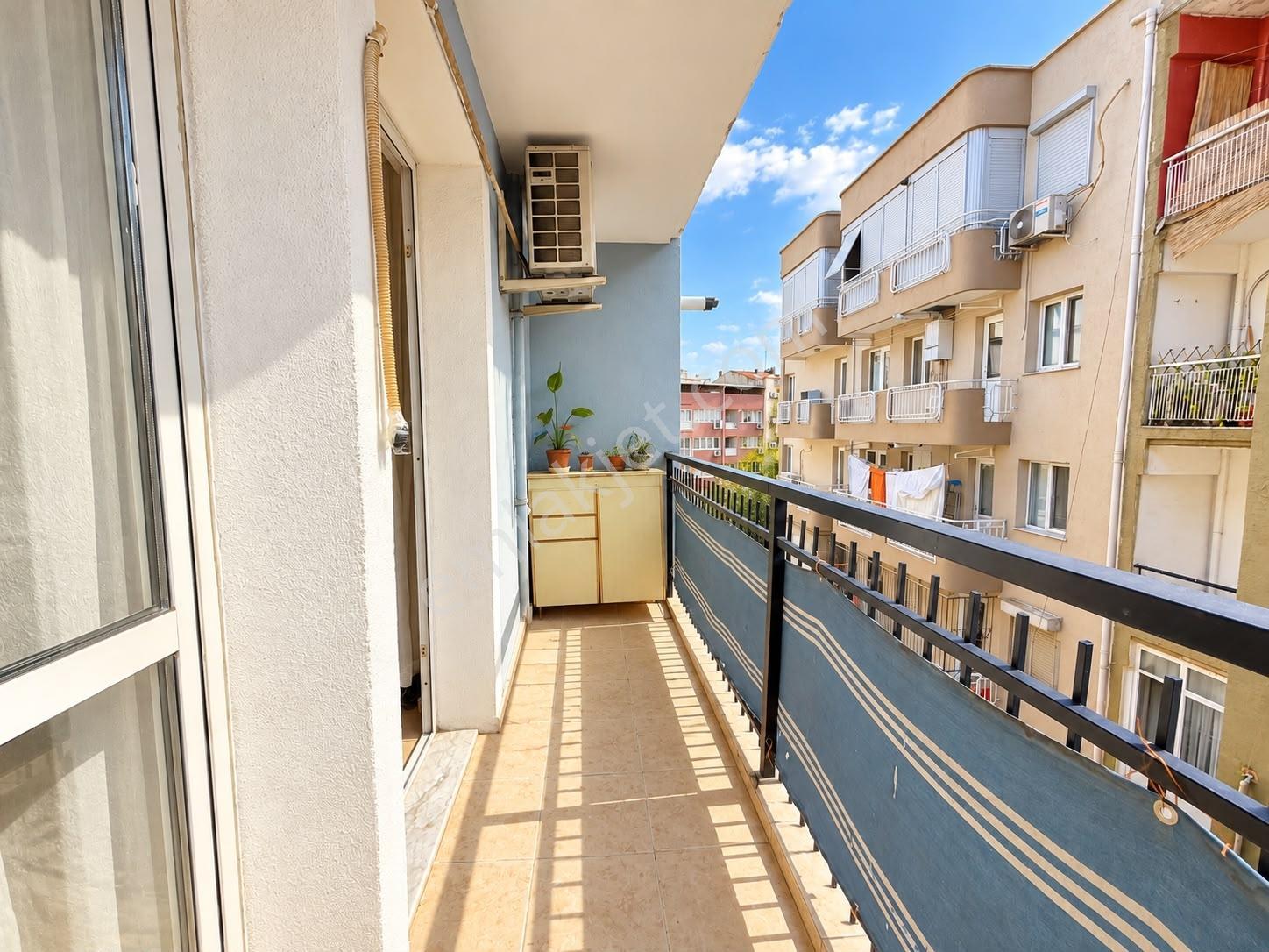 Kahramanlar Fuar Kapısı Yakını Satılık 2+1 Boş Daire — fotoğraf 11