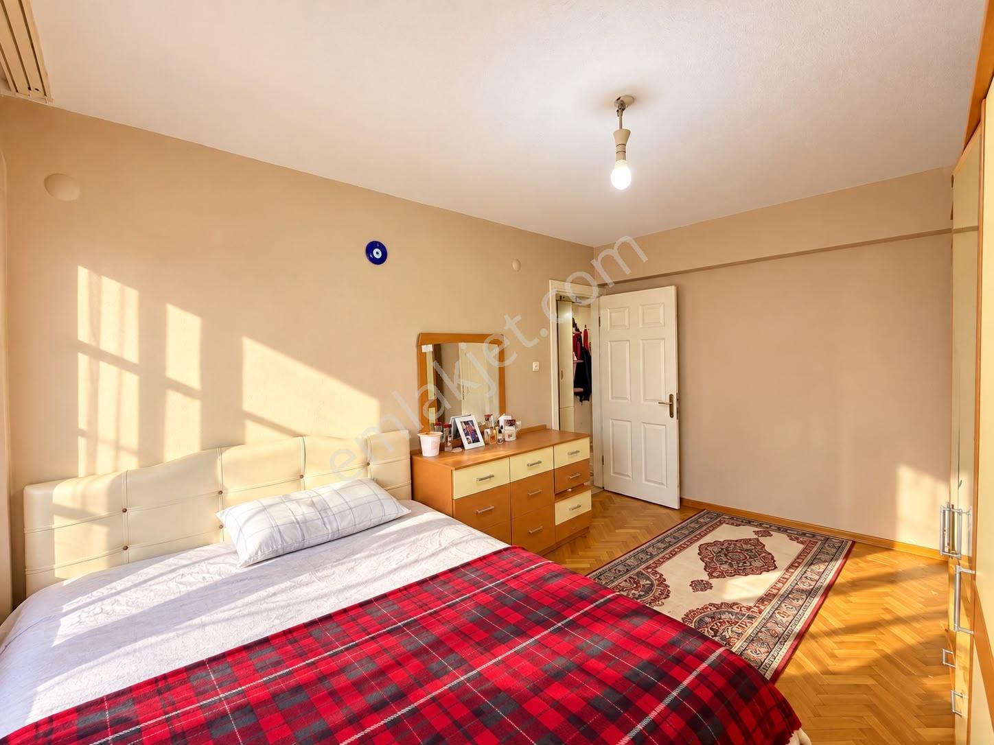 Kahramanlar Fuar Kapısı Yakını Satılık 2+1 Boş Daire — fotoğraf 14
