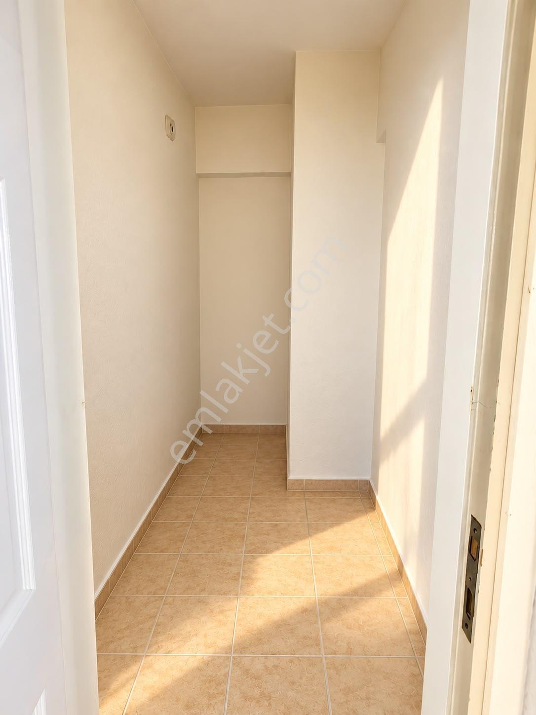 Kahramanlar Fuar Kapısı Yakını Satılık 2+1 Boş Daire — fotoğraf 17