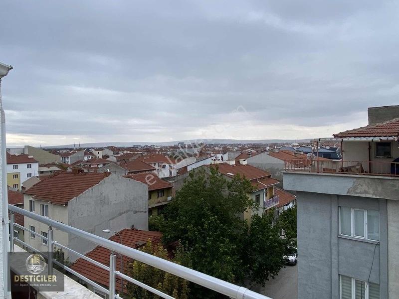 Au-emek Mh.ertaş Cd.yakını Asansörlü-kullanışlı-4+1 Dublex Daire
