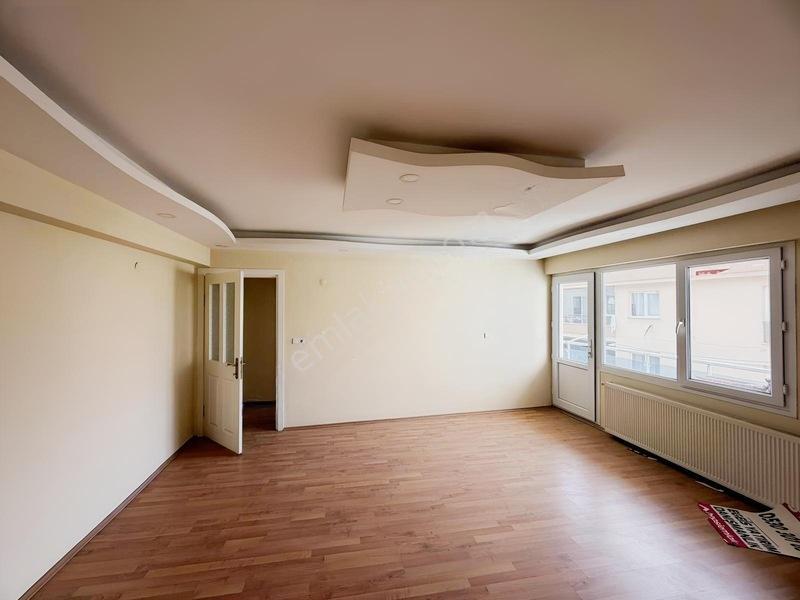 Menderes Kasımpaşa Mahallesinde 3+1 Satılık Daire Meşe Emlaktan — fotoğraf 4