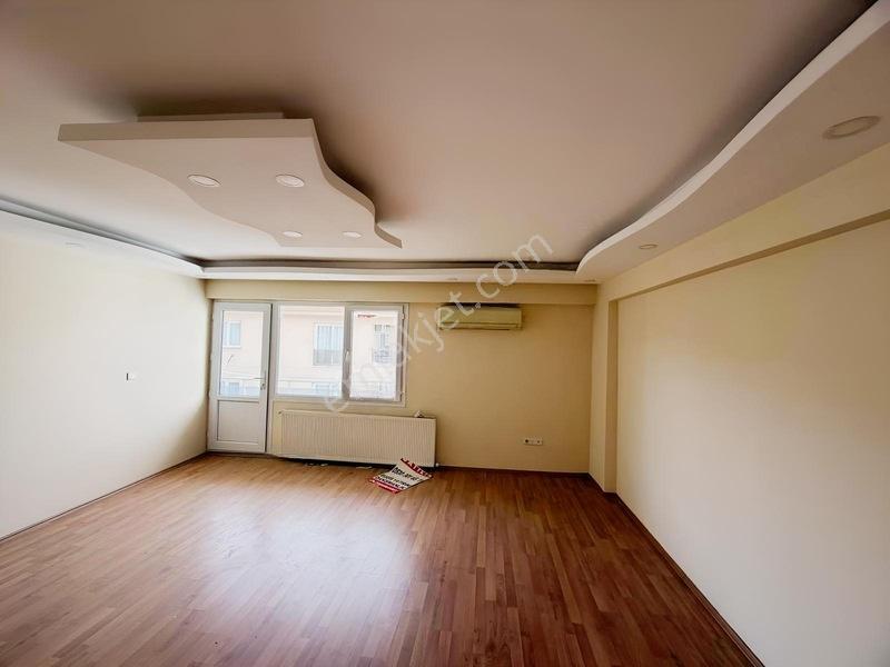 Menderes Kasımpaşa Mahallesinde 3+1 Satılık Daire Meşe Emlaktan — fotoğraf 5