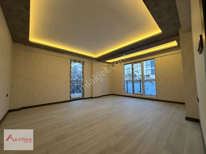//aktürk Emlak\\iskan Ebeveyn Kiler Ankastre Lüks Sıfır 3+1daire — fotoğraf 23