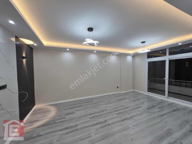 Lider'den Barajyolu Bulvar Üzeri Hasarsız İskanlı Ful Yapılı 3+1 — fotoğraf 5