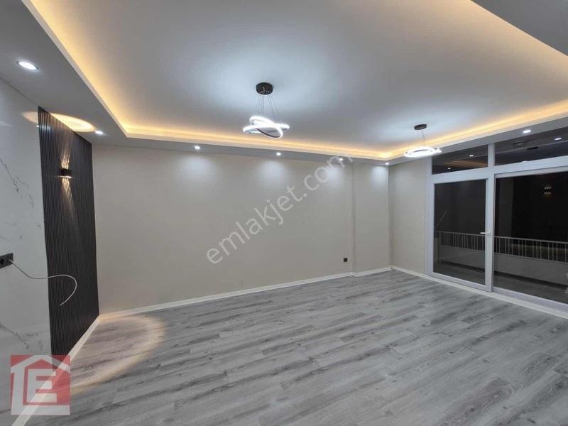 Lider'den Barajyolu Bulvar Üzeri Hasarsız İskanlı Ful Yapılı 3+1 — fotoğraf 12