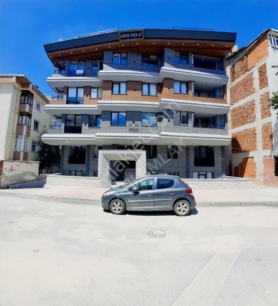 Arı Emlak'tan Cumhuriyet Mahallesi Satılık2 T1 80m2 Sıfır Daire — fotoğraf 3