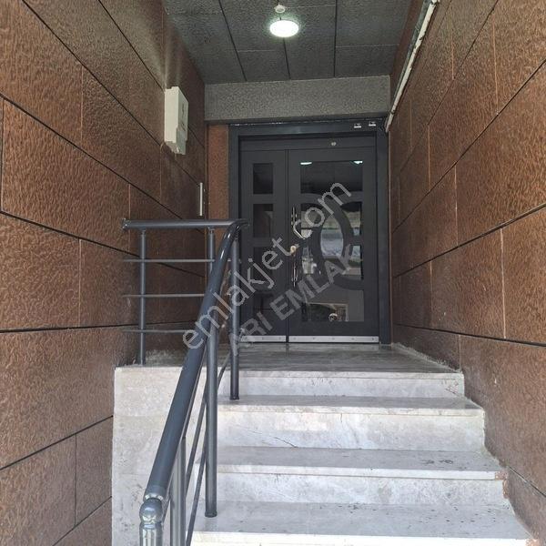 Arı Emlak'tan Cumhuriyet Mahallesi Satılık2 T1 80m2 Sıfır Daire — fotoğraf 7