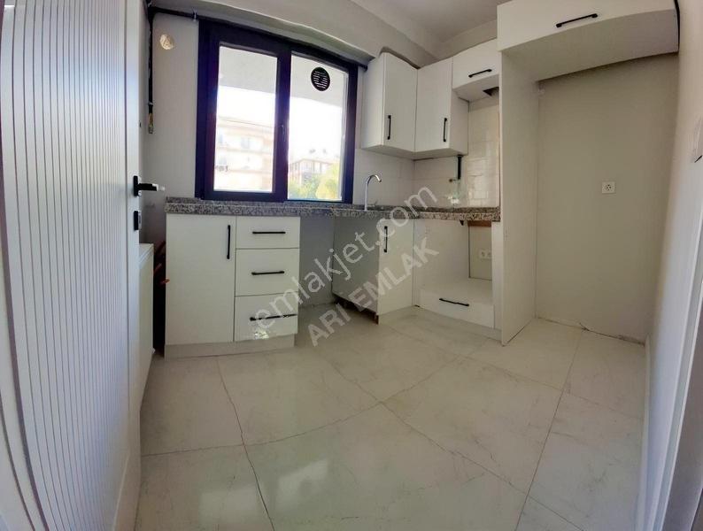 Arı Emlak'tan Cumhuriyet Mahallesi Satılık2 T1 80m2 Sıfır Daire — fotoğraf 8